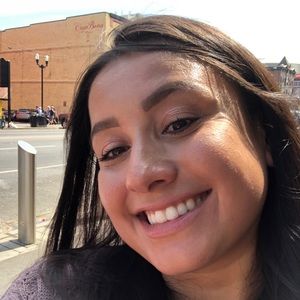 Meet your Posher, Laura